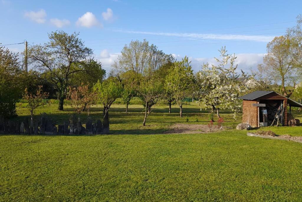 Chambre Dans Un Ecrin De Verdure Angrie Buitenkant foto