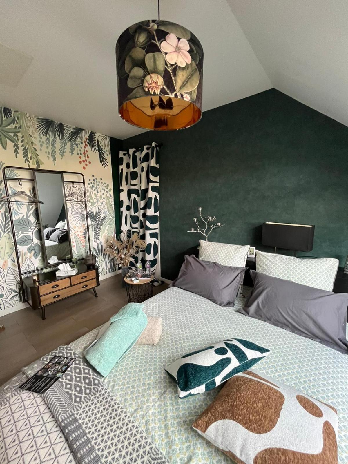 Chambre Dans Un Ecrin De Verdure Angrie Buitenkant foto