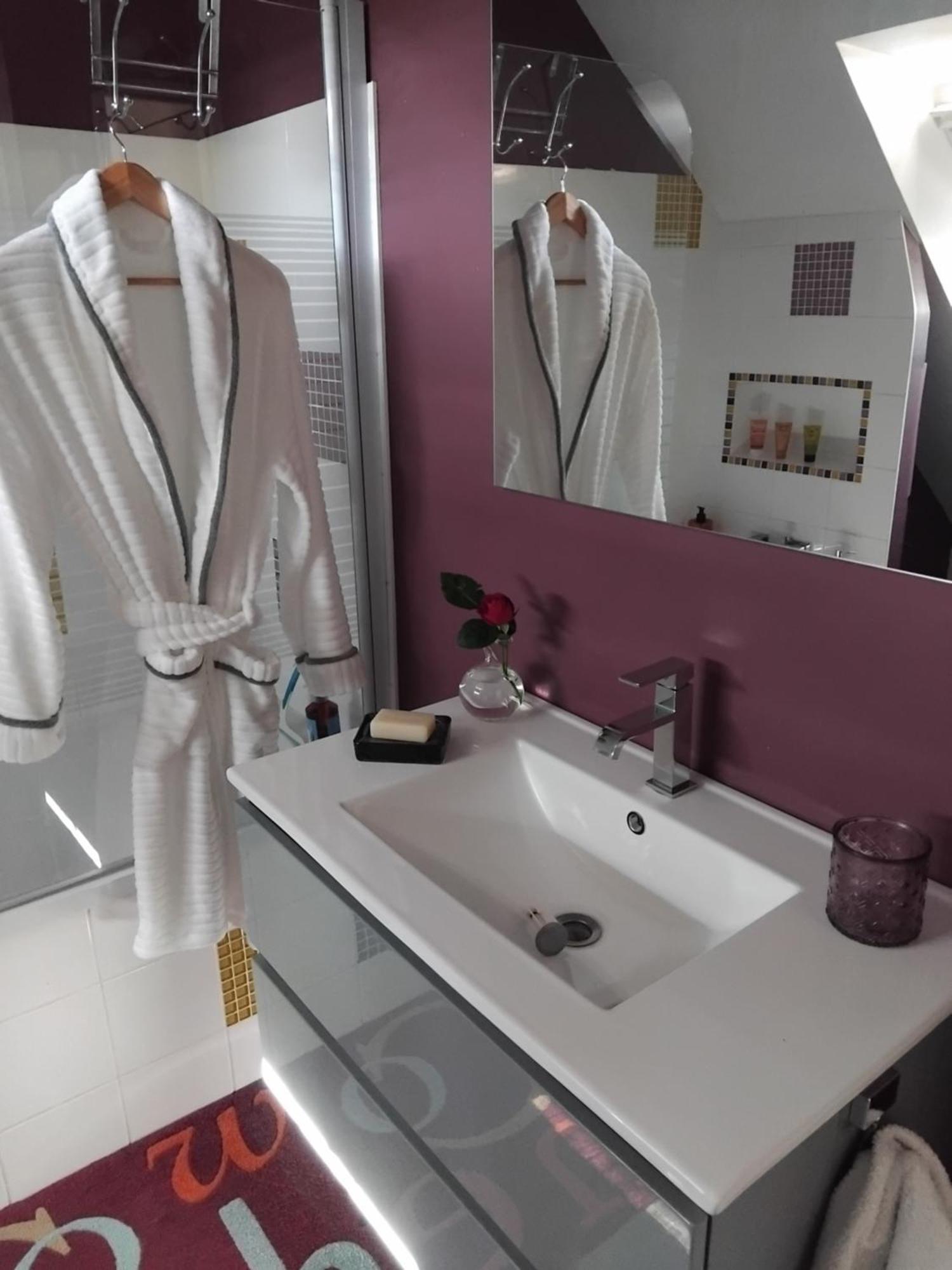 Chambre Dans Un Ecrin De Verdure Angrie Buitenkant foto